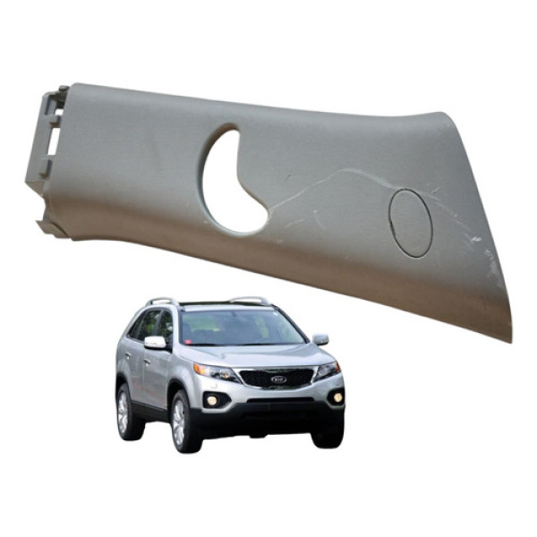 Moldura Coluna Traseira Esquerda Kia Sorento 2.4 2011